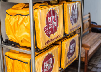 Delivery de alimentos cresce no Brasil no último ano em 89%, aquece o mercado e favorece franquias do setor