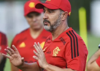 Flamengo anuncia demissão do técnico português Vítor Pereira