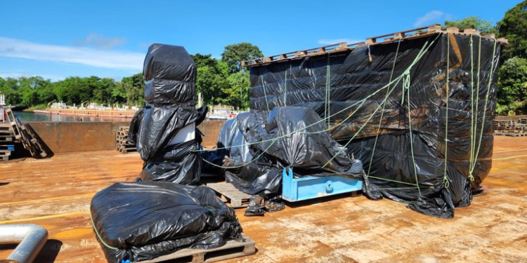 Polícia Federal e Receita Federal apreendem 17 toneladas de mercadorias em Manaus