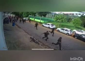 Vídeo: Após furto, pelotão do Exército persegue homem