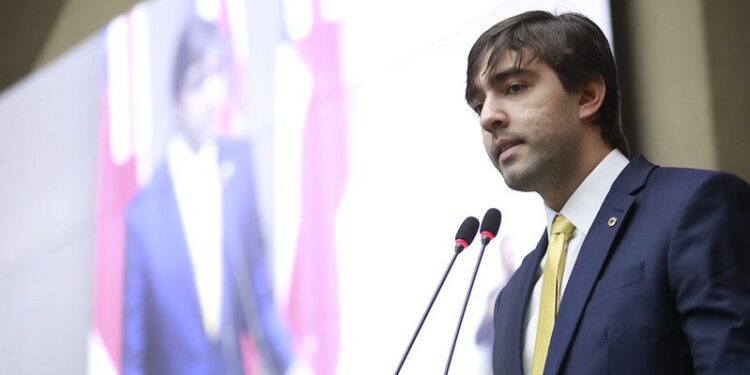 ‘Precisamos investir em logística industrial no Amazonas’, diz deputado