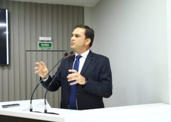 Vereador solicita contratação de novos ginecologistas para Parintins