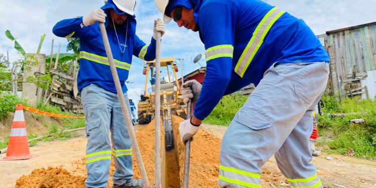 Ageman notifica Águas de Manaus por rompimento de tubulação