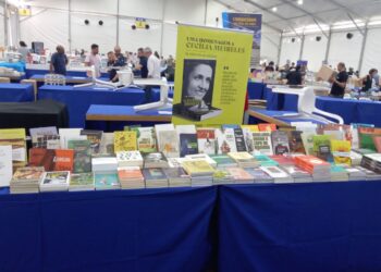 A Editora Valer marca presença na 5.ª Feira do Livro da Unesp, no stand da Atma, em São Paulo