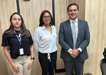 Em Brasília, vereador apresenta sugestão de obras para escolas de várzea