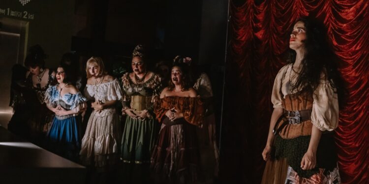 Ateliê 23 leva ‘Cabaré Chinelo’ para prédio histórico do Cassina