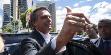 Em depoimento à PF, Bolsonaro diz que post com fake news foi acidental