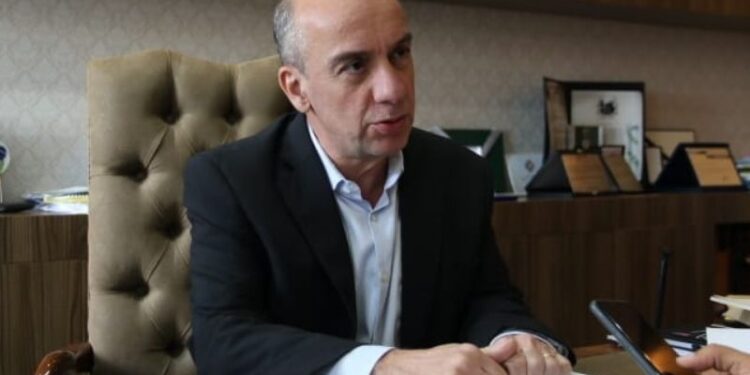 Érico Desterro suspende pregão para aquisição de materiais farmacológicos do Estado