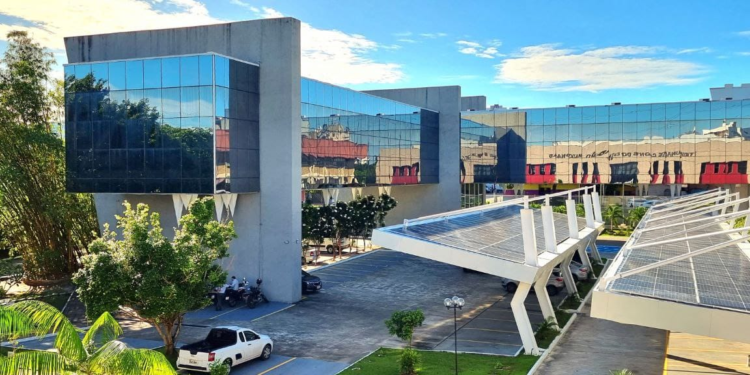 TCE-AM divulga lista de isenção de matrícula para Programa de Residência