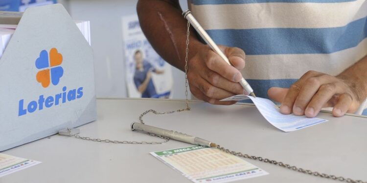 Prêmio da Mega-Sena acumula e vai a R$ 60 milhões no sorteio de sábado