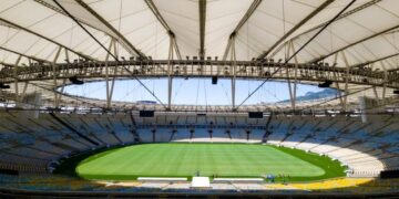 Vasco e Palmeiras fazem duelo de invictos no Maracanã; onde assistir