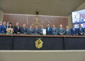 Presidente do TCE participa de homenagem ao subprocurador Marco Aurélio Choy, na Aleam