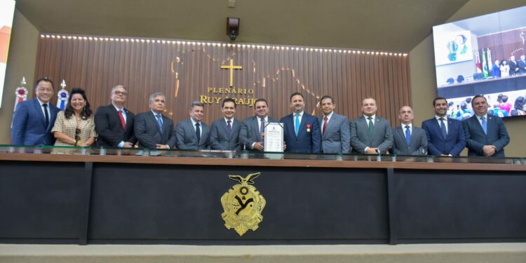 Presidente do TCE participa de homenagem ao subprocurador Marco Aurélio Choy, na Aleam