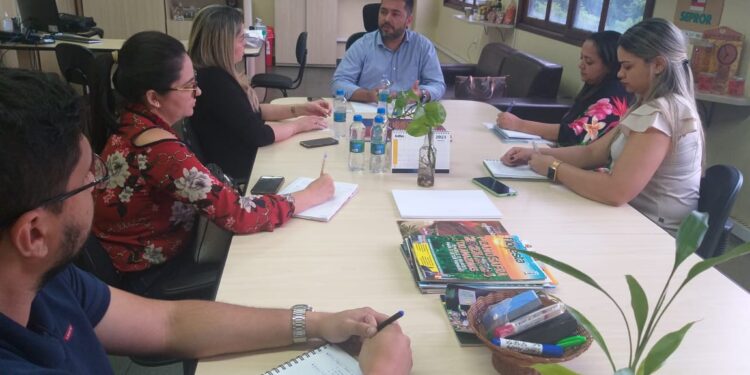 ADS e Sejusc alinham parceria para inserir beneficiários do “Idoso Empreendedor” nas Feiras de Produtos Regionais