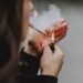 Especialista alerta que tabaco aquecido não pode ser apontado como alternativa menos nociva aos cigarros comum e eletrônico