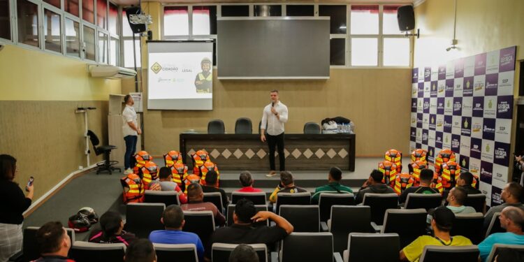 Detran Amazonas: Projeto ‘Motociclista Legal’ contempla mototaxistas da capital