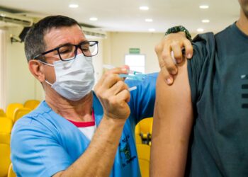 Vacina contra a Covid-19 pode ser obtida em nove pontos neste sábado (27/05)