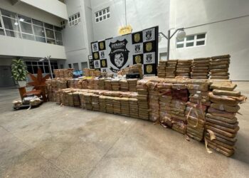 Polícia prende trio com mais de 500 kg de drogas avaliados em mais de R$ 8 milhões