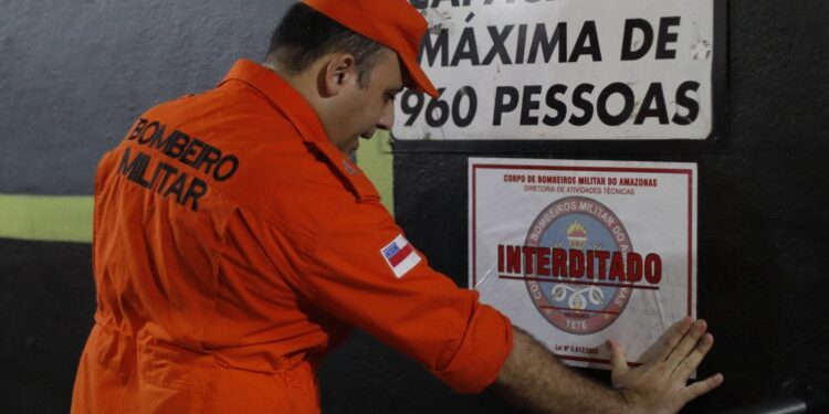 Durante CIF, bombeiros interditam casa de shows na zona norte de Manaus