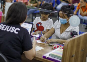 Serviços para pessoas com deficiência nos PACs de Manaus facilitam adesão a programas e benefícios