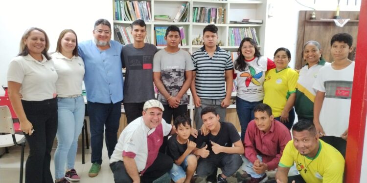 Grupo Dedé realiza doação de alimentos para o Pequeno Nazareno