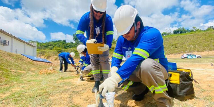 Empresa abre inscrições para curso gratuito de bombeiro hidráulico com vagas exclusivas para mulheres
