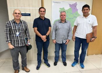 Parlamentar diz que viabiliza no DNIT liberação para entrada de veículos e cargas no Porto de Parintins