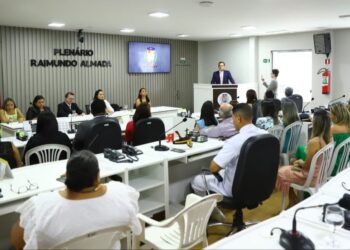 Vereador destaca trabalho dos profissionais de enfermagem de Parintins
