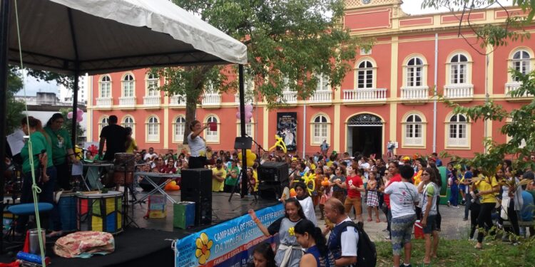 Comitê realiza ato em combate à exploração sexual de crianças e adolescentes
