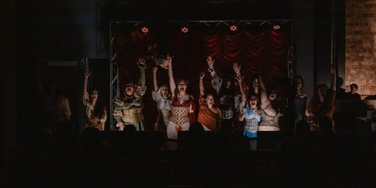 Congresso Internacional de Teatro do AM chega a Parintins