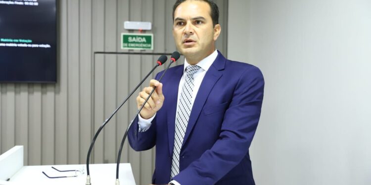 Parlamentar quer construção de ginásio poliesportivo em região de várzea