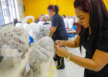 Festival Amazonas de Ópera promove workshop de perucaria pelo segundo ano consecutivo