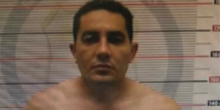 Prefeito de Borba se entrega à polícia em Manaus