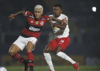 De olho na ponta da classificação, Flamengo visita Bragantino; onde assistir