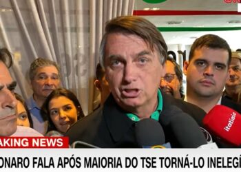 ‘Hoje levei uma facada nas costas’, diz Bolsonaro após ficar inelegível pelo TSE