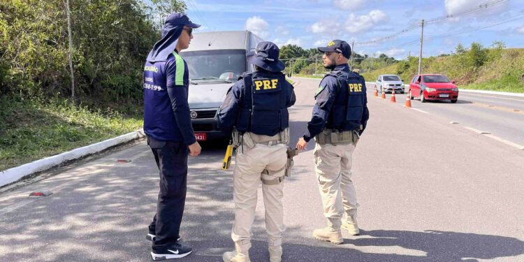 Arsepam realiza blitz com a PRF para coibir transporte clandestino na BR-174
