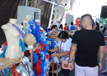 Parintins 2023: Acessórios valorizam a cultura, os artesãos e a economia local para o Festival Folclórico