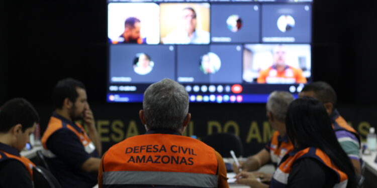 Defesa Civil do Amazonas promove reuniões a fim de planejar medidas de enfrentamento a futuros desastres naturais