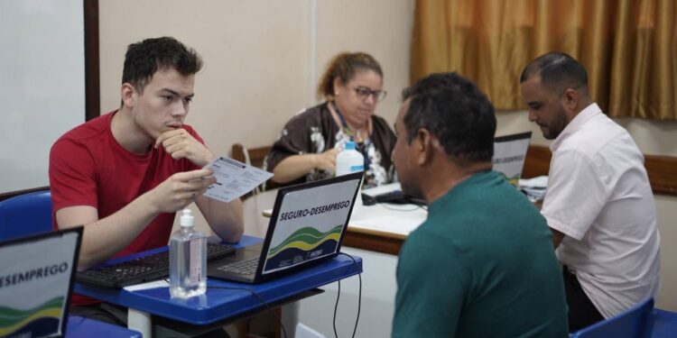 Sine Amazonas divulga 173 vagas de emprego para esta segunda-feira 