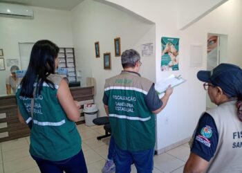 Parintins 2023: Técnicos dão suporte e orientação de cuidados sanitários nos serviços de alimentação e saúde