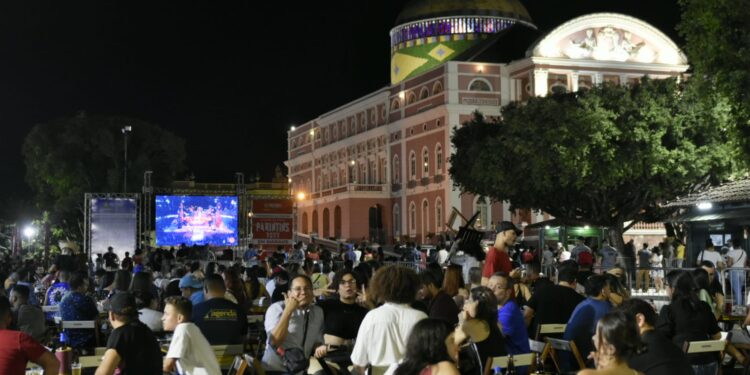 Festa dos Visitantes e Festival de Parintins serão transmitidos no Largo São Sebastião