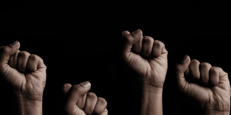 Especialistas alertam sobre os desdobramentos jurídicos e psicológicos do racismo estrutural e recreativo