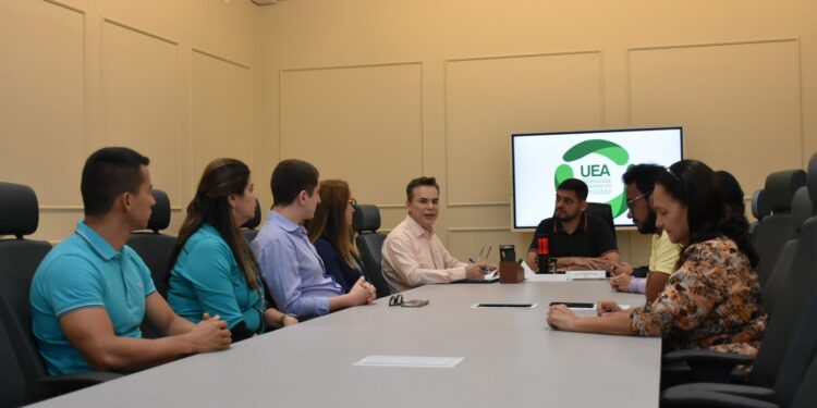 UEA lança Política de Pesquisas e Pós-graduação 