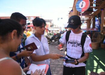 Passaporte Parintins, fotos personalizadas e vídeo 360º são sucesso no Turistódromo