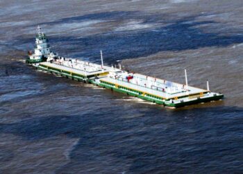 2023: ’Piratas do rio’ já roubaram R$ 7 milhões em combustível no AM, diz sindicato