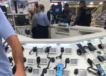 Ladrões causam tumulto em shopping de Manaus durante assalto