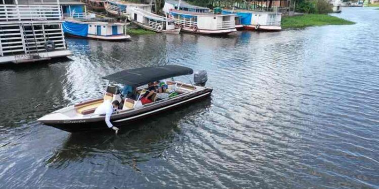 Governo do Amazonas inicia monitoramento das águas de mananciais em Parintins