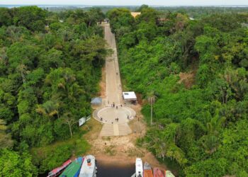 Turismo: Governador do AM entrega Complexo da Serra da Valéria, em Parintins