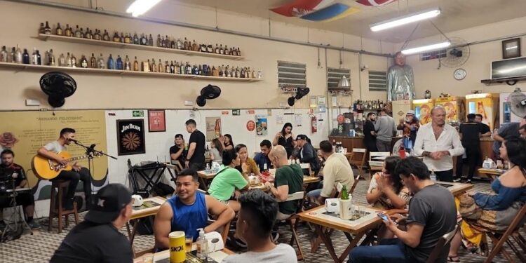 ‘Sextou’: Bar do Armando vende cerveja sem imposto hoje (02/06)