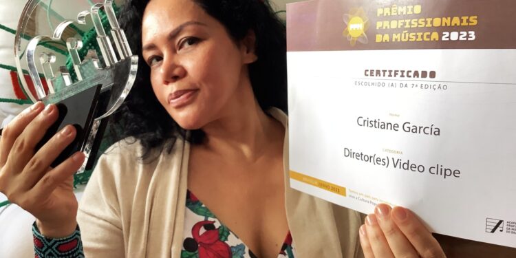 Prêmio Profissionais da Música premia perspectiva feminina sob o boi-bumbá